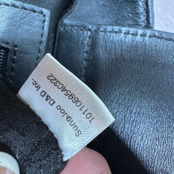 MCM VISETOS TOTE BLACK BAG/CHARM LOGO - Picture 9 of 13